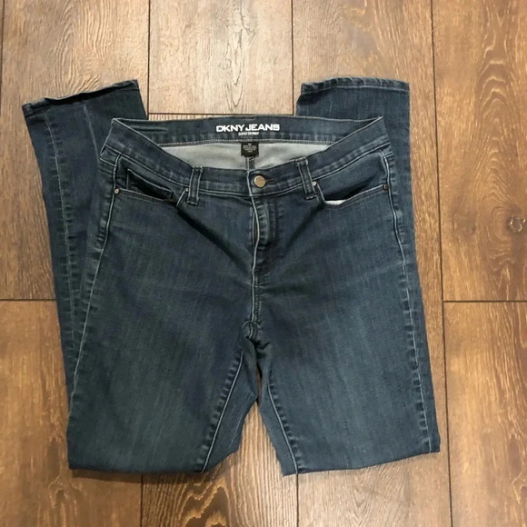 Women DKNY Jeans - Picture 2 of 4